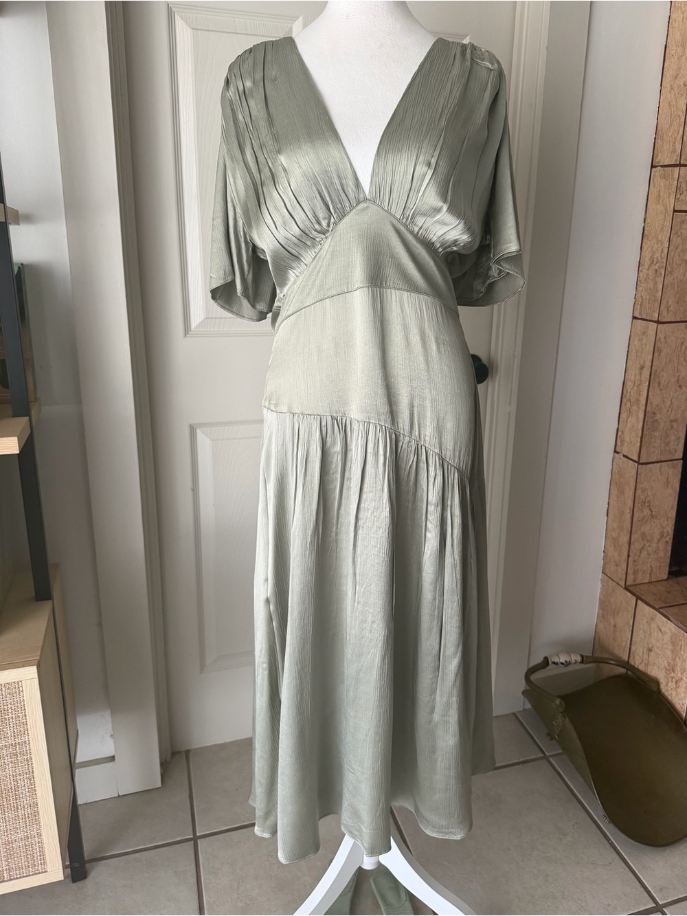 NWT DownEast Florence Panel Midi Dress Seagrass Sage Green Rayon Flutter Sleeve